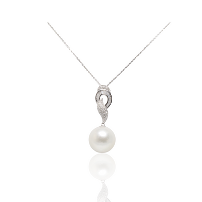 18ct White Gold South Sea Pearl and Diamond Pendant and Necklace