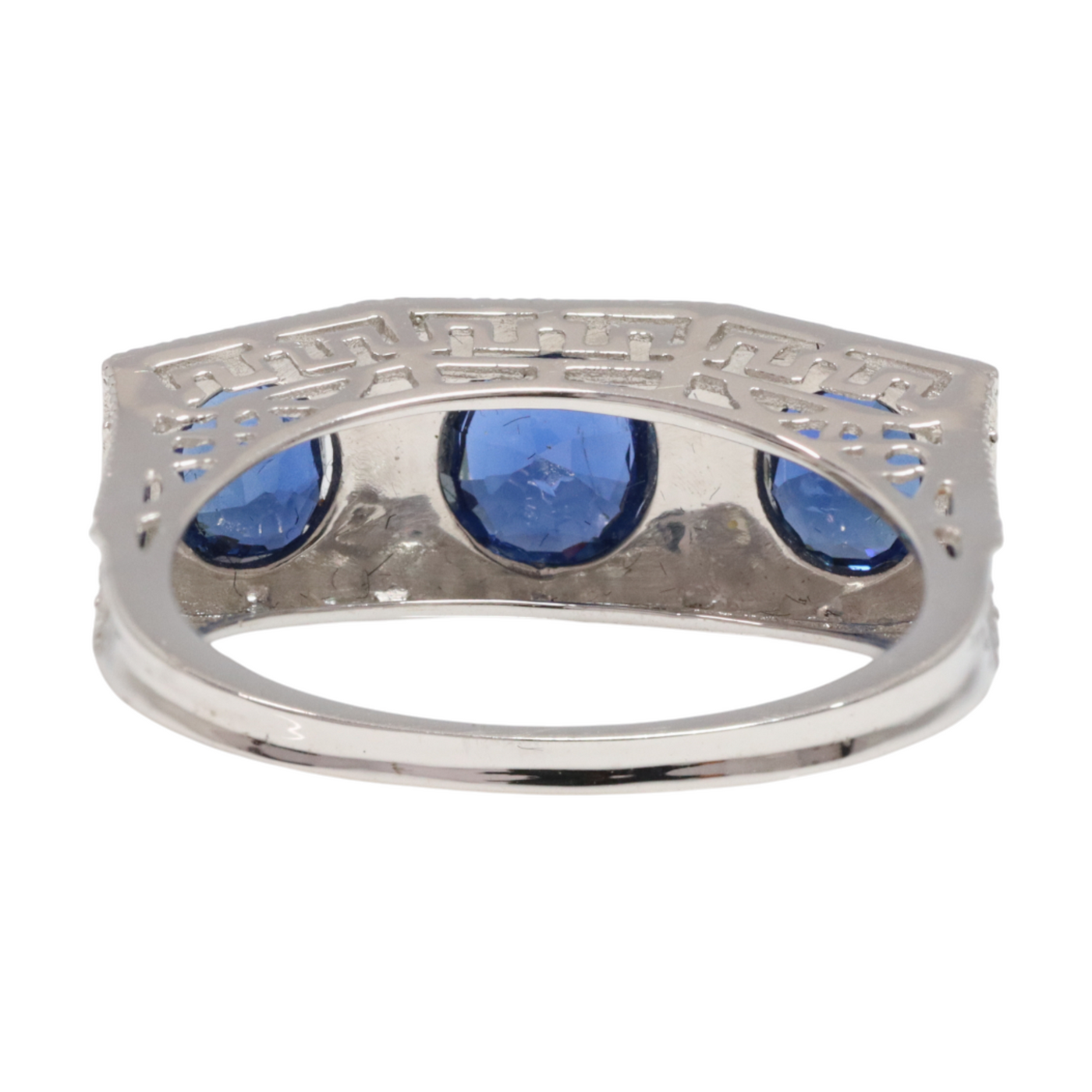 Burmese Sapphire and Diamonds in 18ct White Gold
