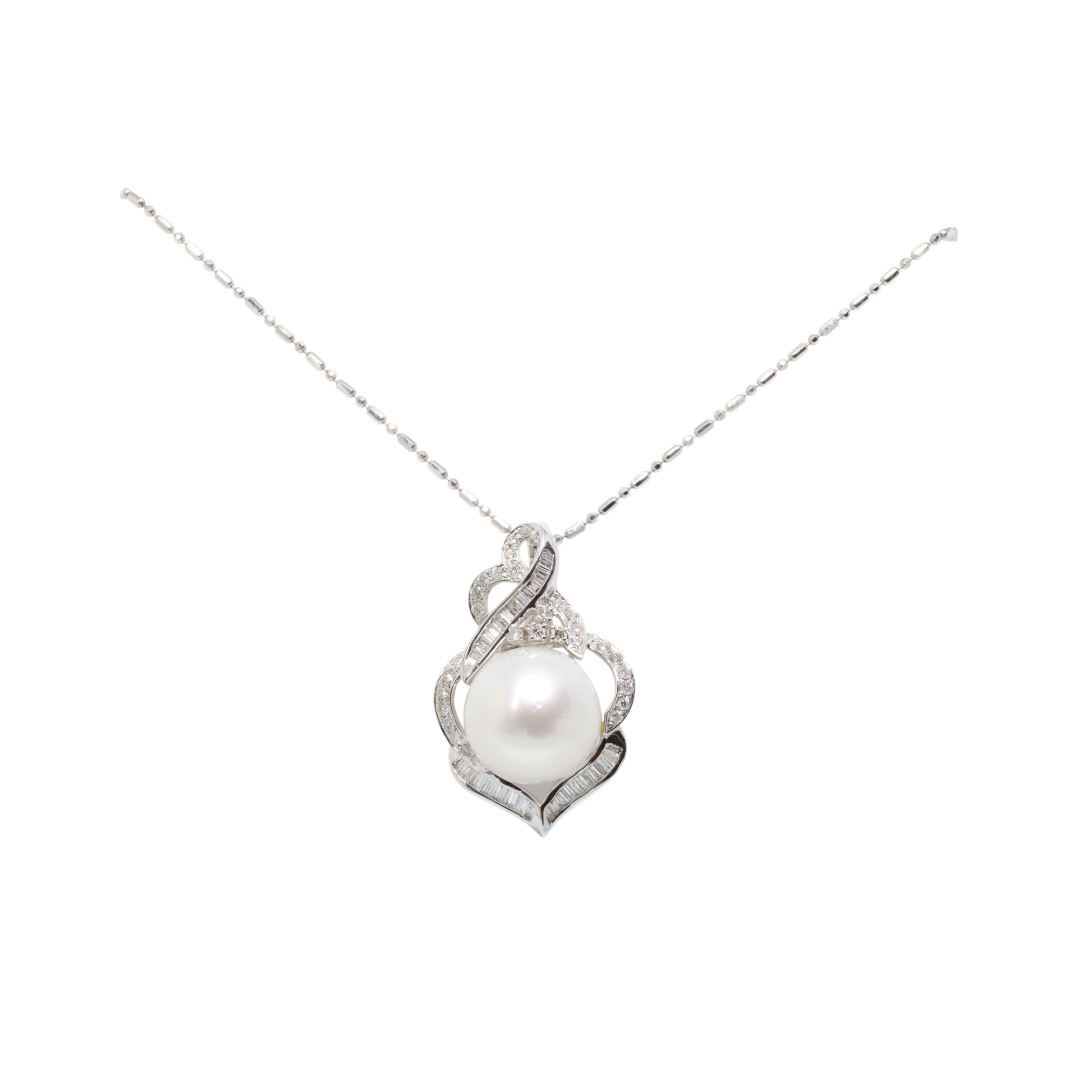 18ct White Gold South Sea Pearl and Diamond Necklace