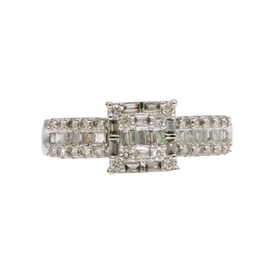 18ct White Gold Diamond Ring.