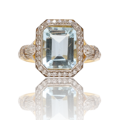 18CT Yellow Gold Aquamarine and Diamond Ring