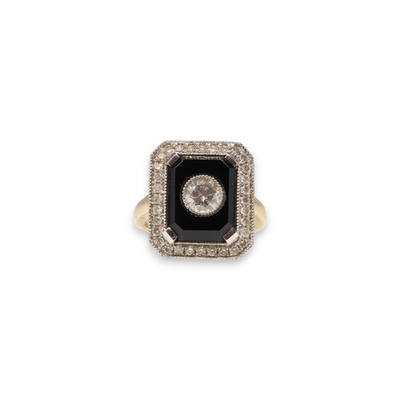 18CT Yellow Gold Diamond and Black Onyx Ring