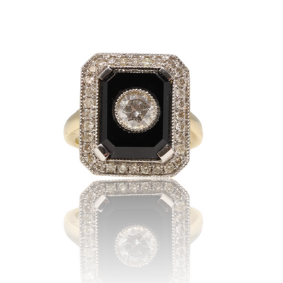18CT Yellow Gold Diamond and Black Onyx Ring