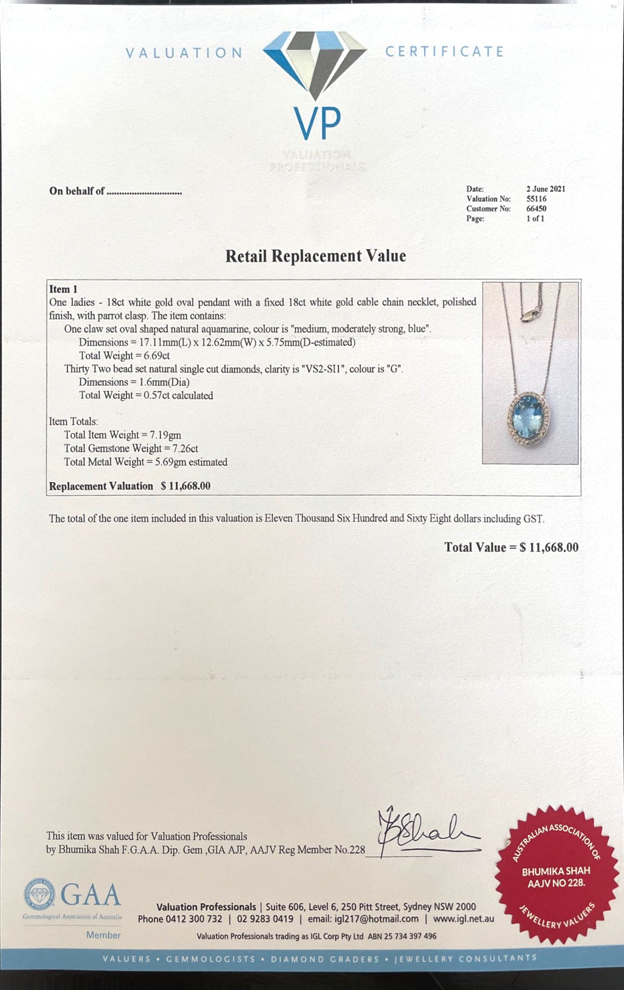 18CT White Gold Aquamarine Oval Pendant and Necklace