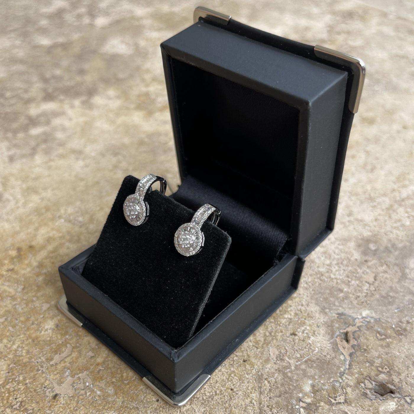 18CT White Gold Diamond Earrings