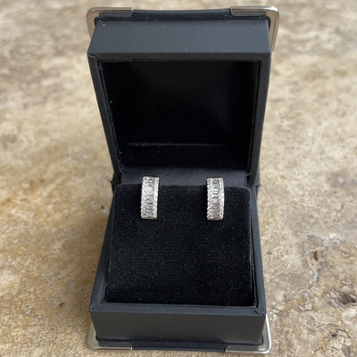 18CT White Gold Diamond Earrings