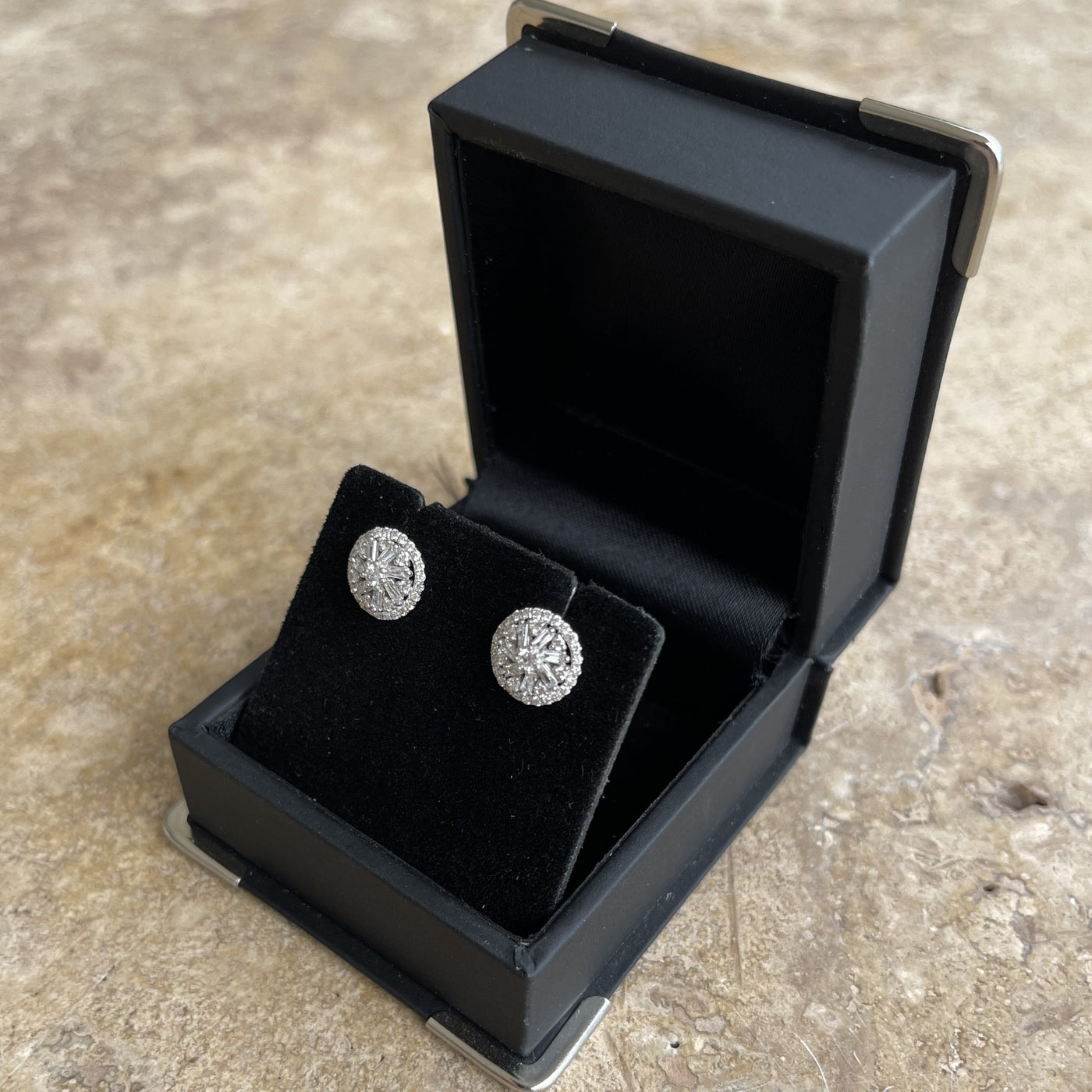 18CT White Gold Diamond Stud Earrings