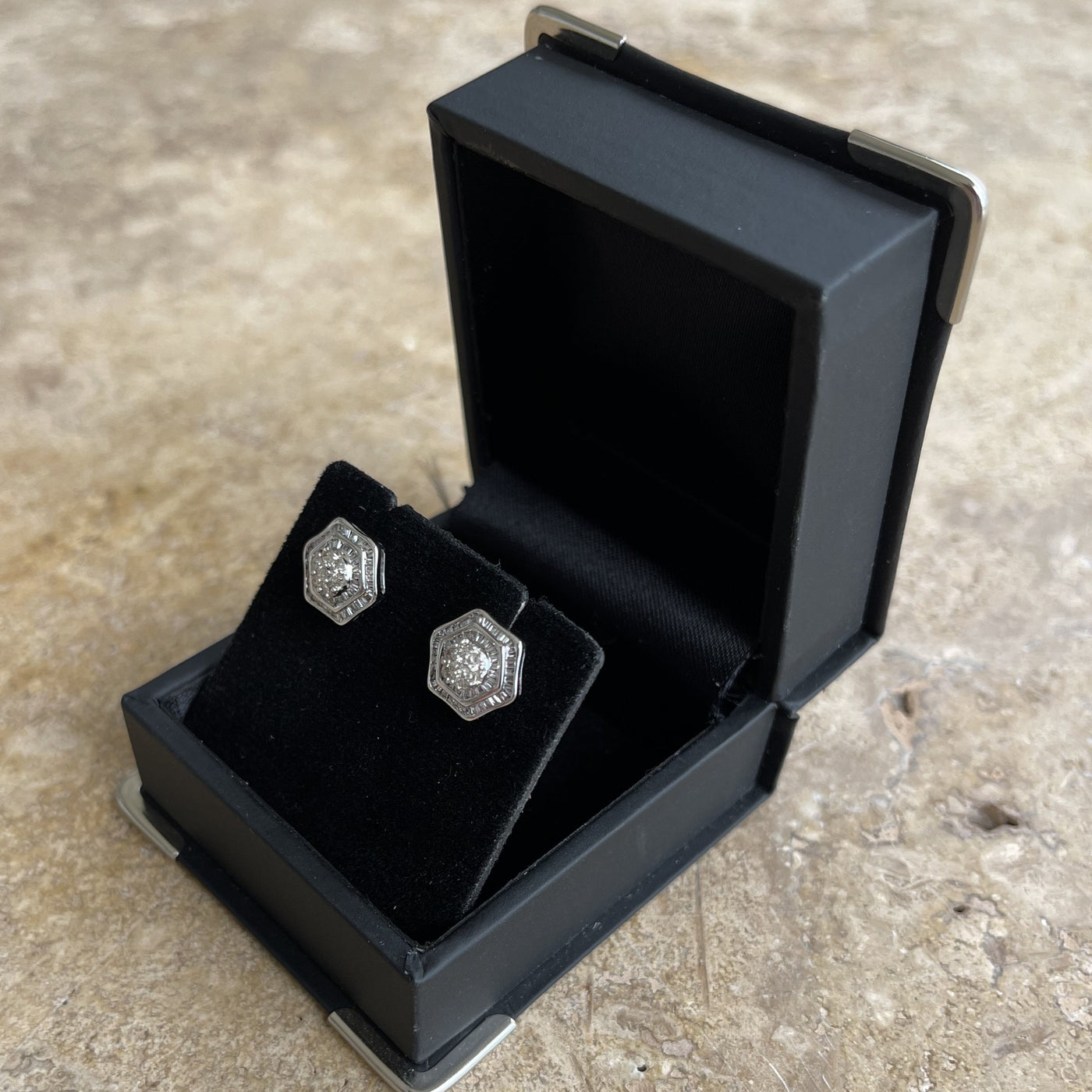 18CT White Gold Diamond Stud Earrings