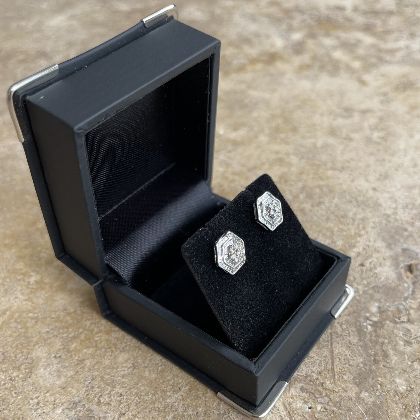 18CT White Gold Diamond Stud Earrings