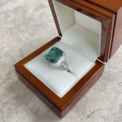 18CT White Gold Emerald and Diamond Ring