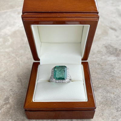 18CT White Gold Emerald and Diamond Ring