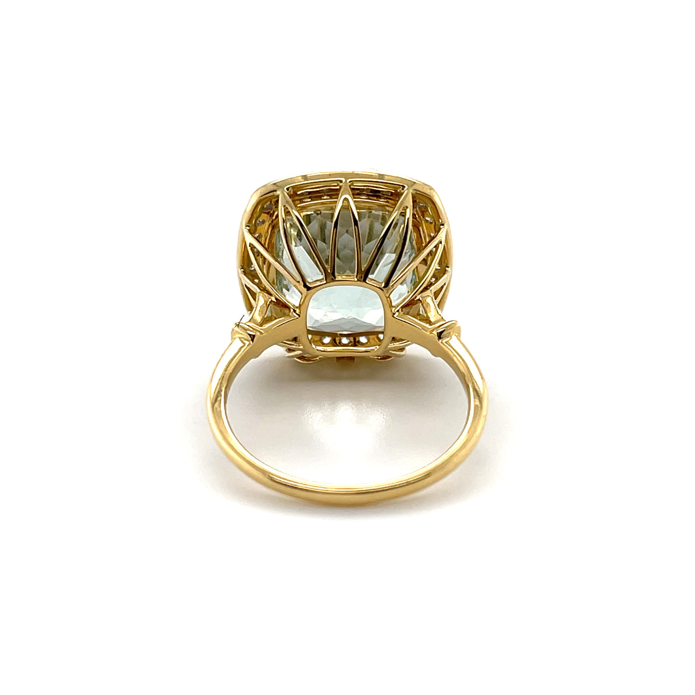 18CT Yellow Gold Aquamarine and Diamond Ring