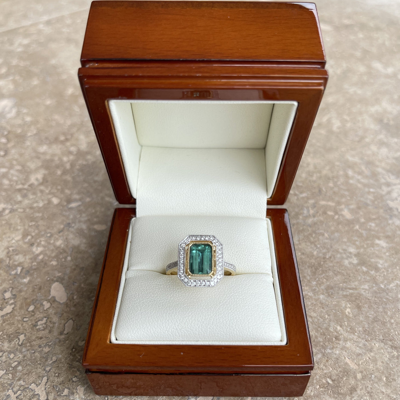 18CT Yellow Gold Colombian Emerald and Diamond ring