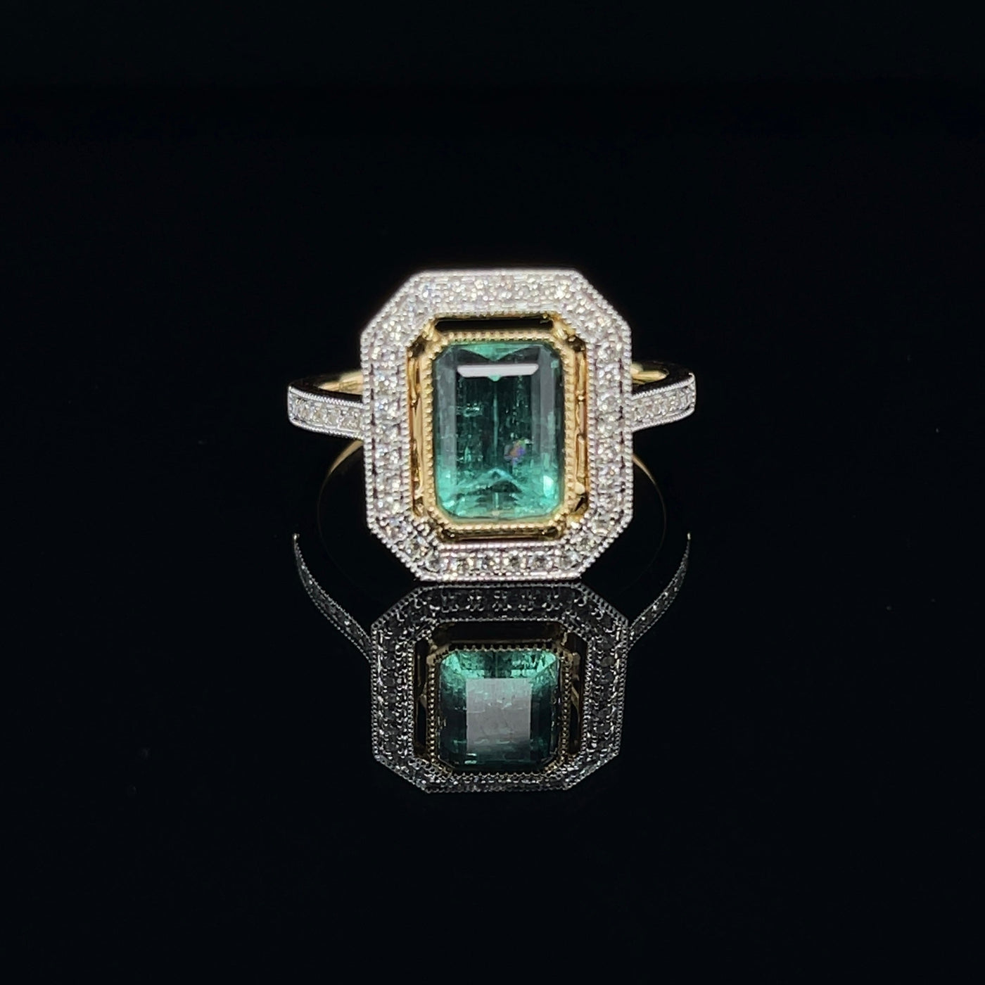 18CT Yellow Gold Colombian Emerald and Diamond ring