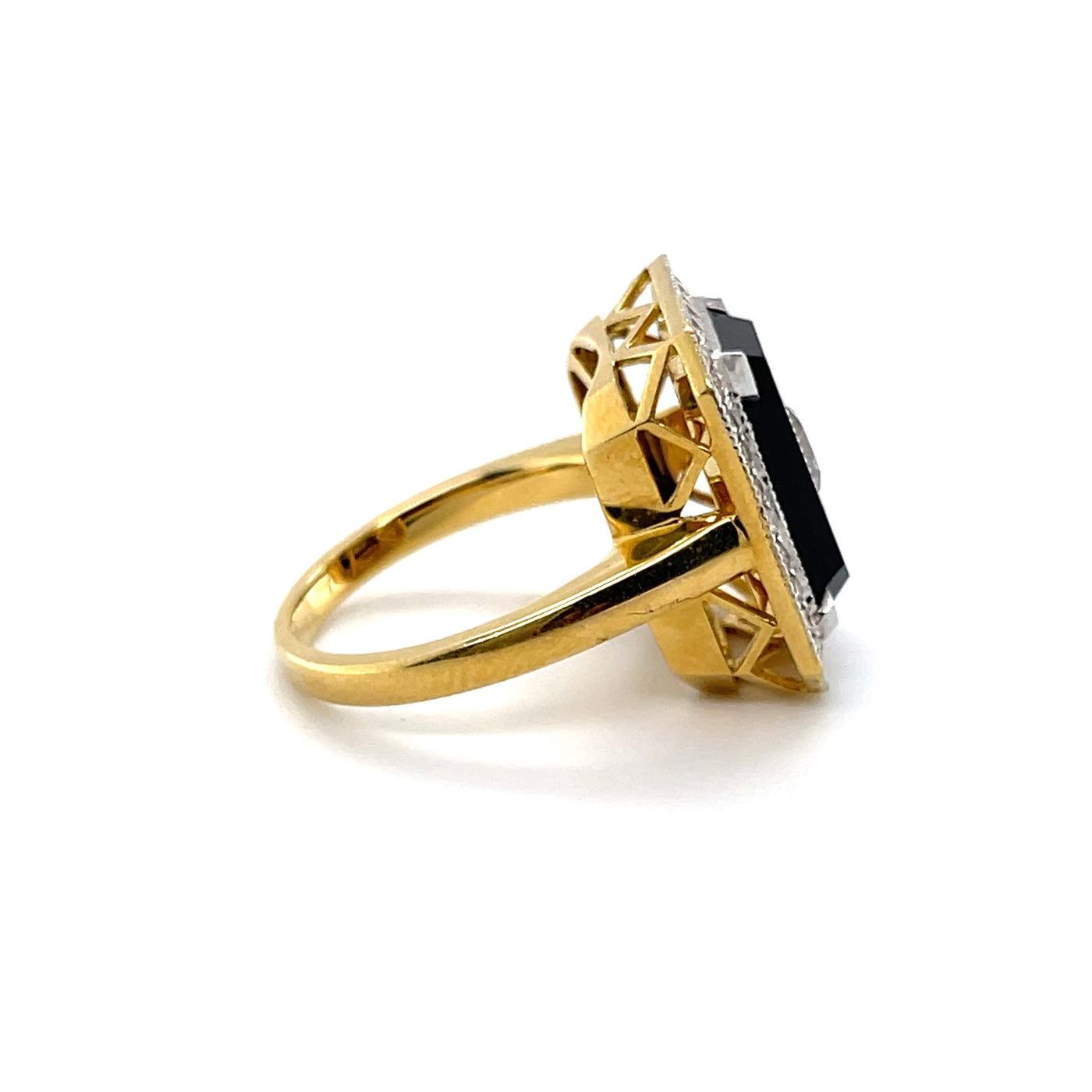 18CT Yellow Gold Diamond and Black Onyx Ring