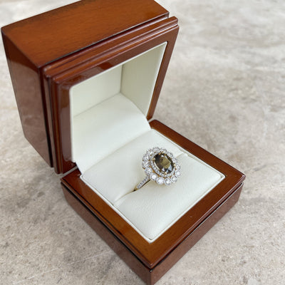 18CT Yellow Gold (GIA CERTIFIED) Natural Alexandrite and Diamond dress ring