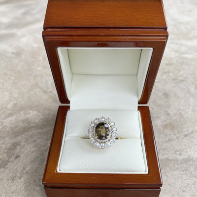 18CT Yellow Gold (GIA CERTIFIED) Natural Alexandrite and Diamond dress ring