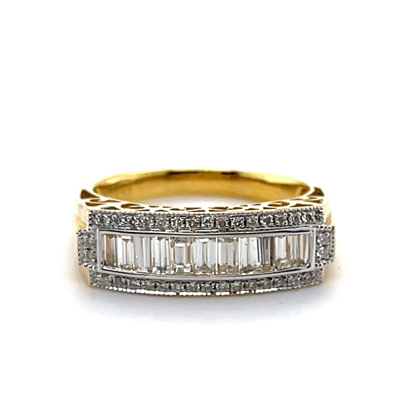 18CT Yellow Gold Tapered Diamond baguette Ring