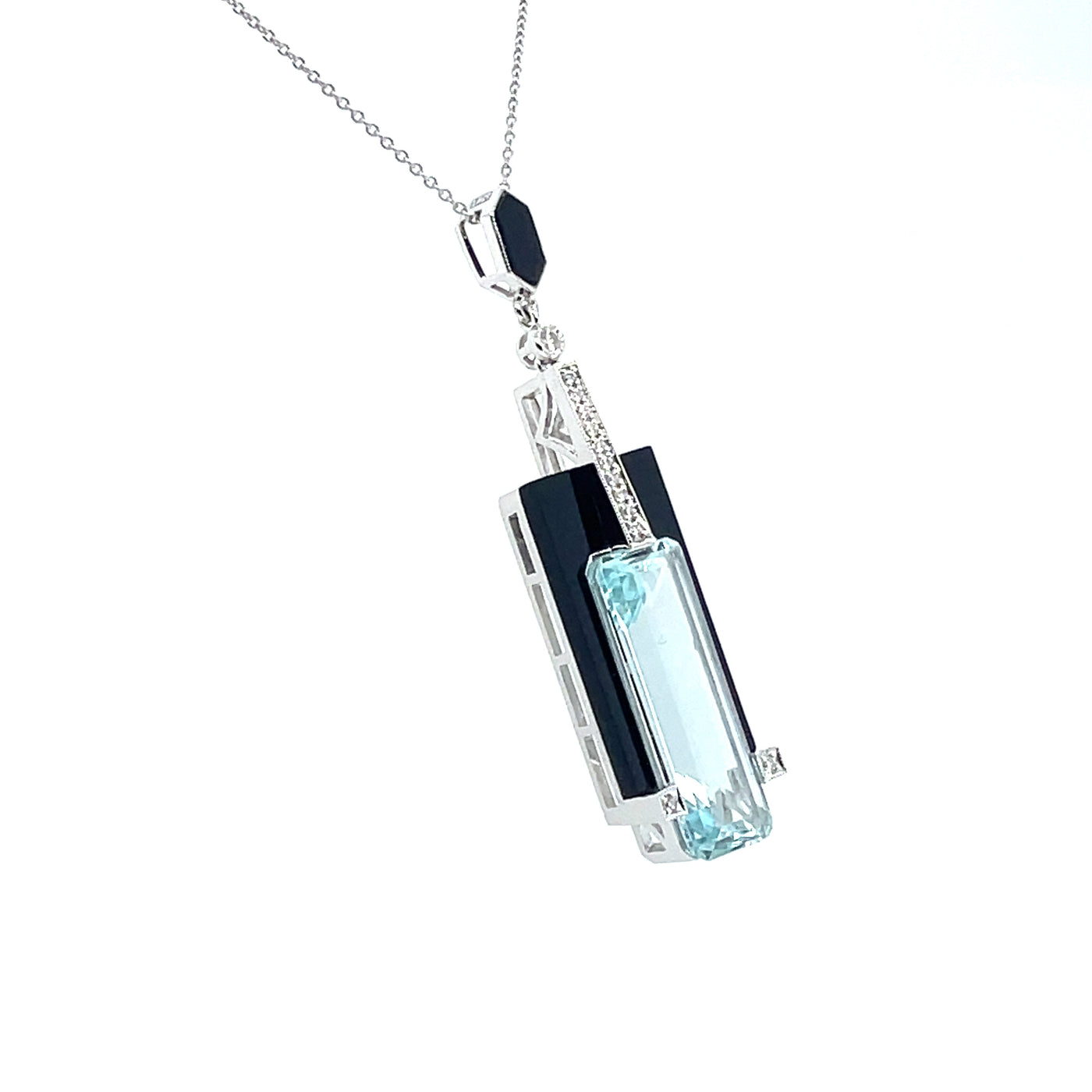 18CT white gold Aquamarine and Onyx pendant and necklace