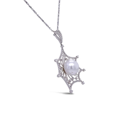 18CT white gold diamond and pearl necklace and pendant