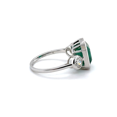 18CT White Gold Emerald and Diamond Ring