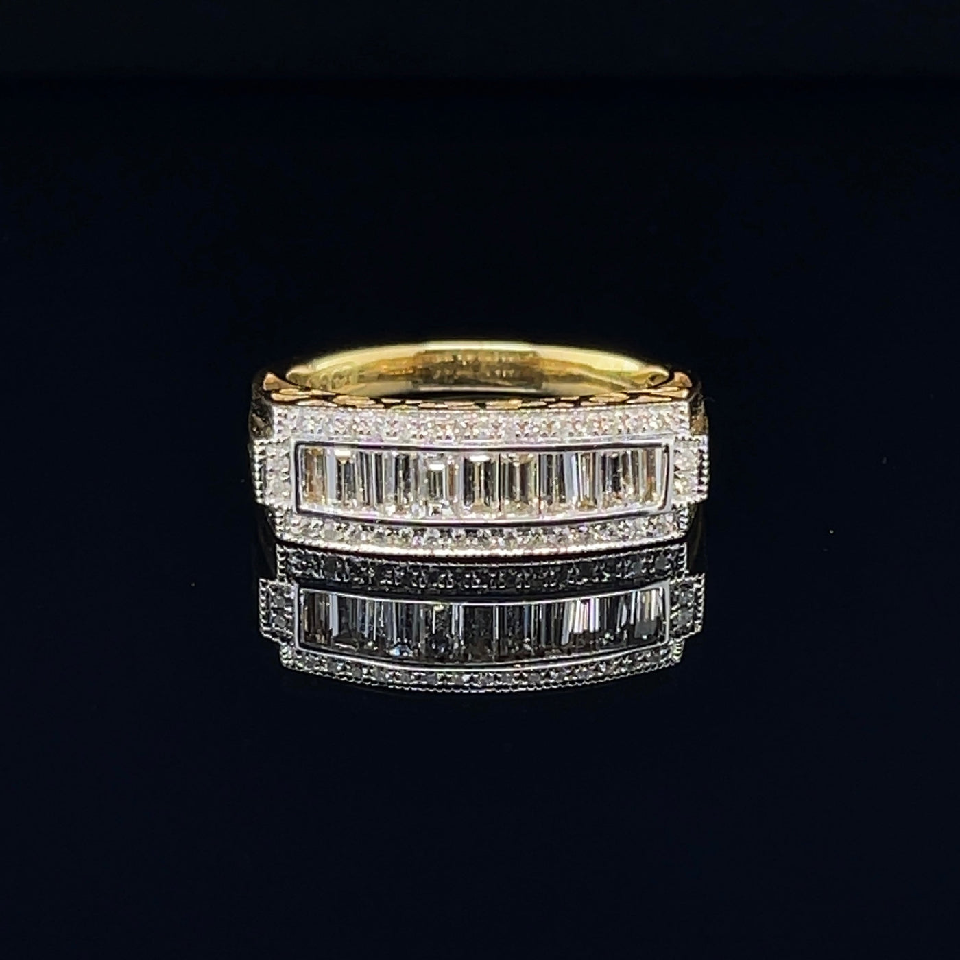 18CT Yellow Gold Tapered Diamond baguette Ring