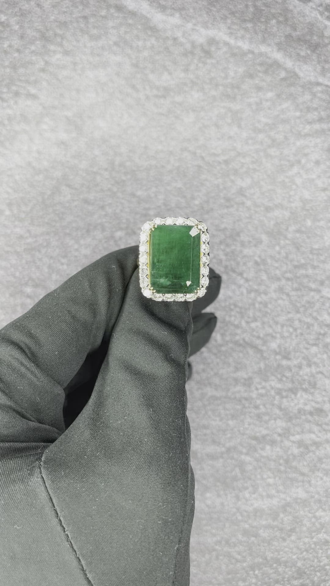18CT Yellow Gold Emerald and Diamond Ring