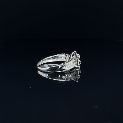 'Evelyn' 18ct white gold diamond ring