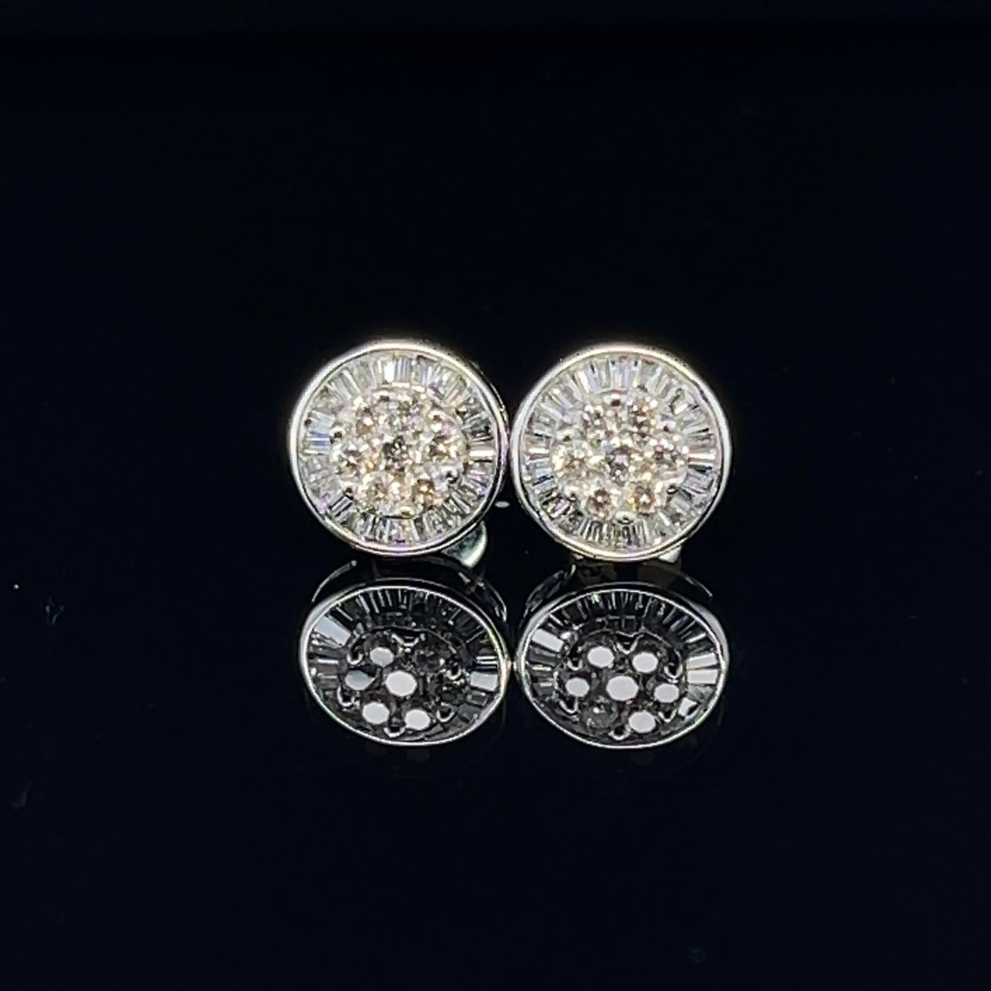 18CT White Gold Diamond Stud Earrings