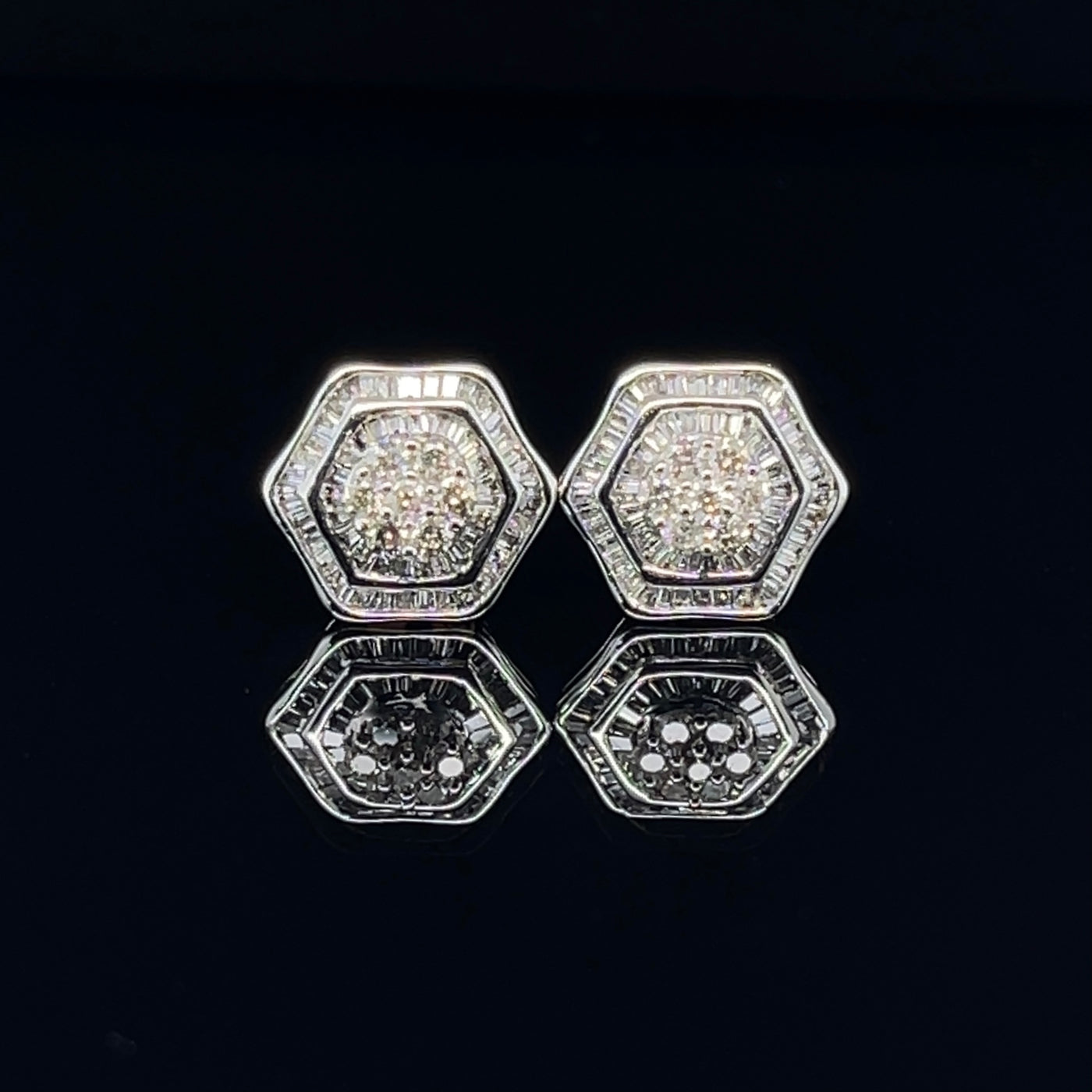18CT White Gold Diamond Stud Earrings
