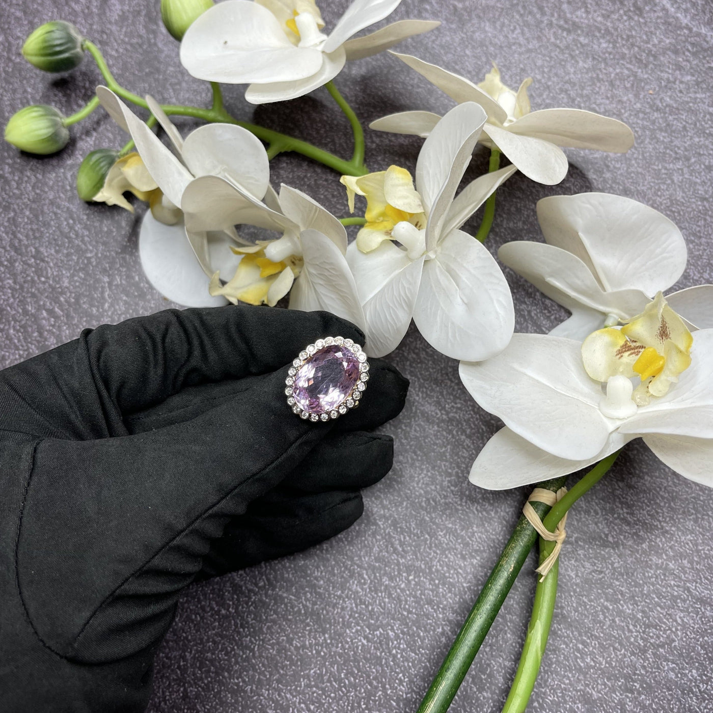 18CT Yellow Gold Pink Violet Kunzite Spodumene and Diamond ring