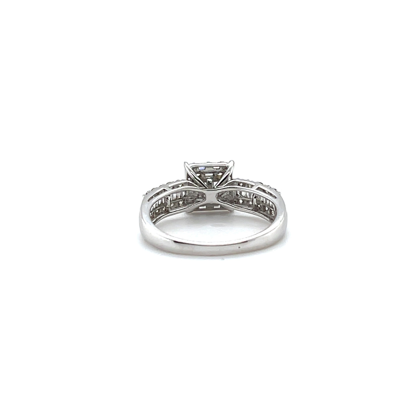 'Evelyn' 18ct white gold diamond ring