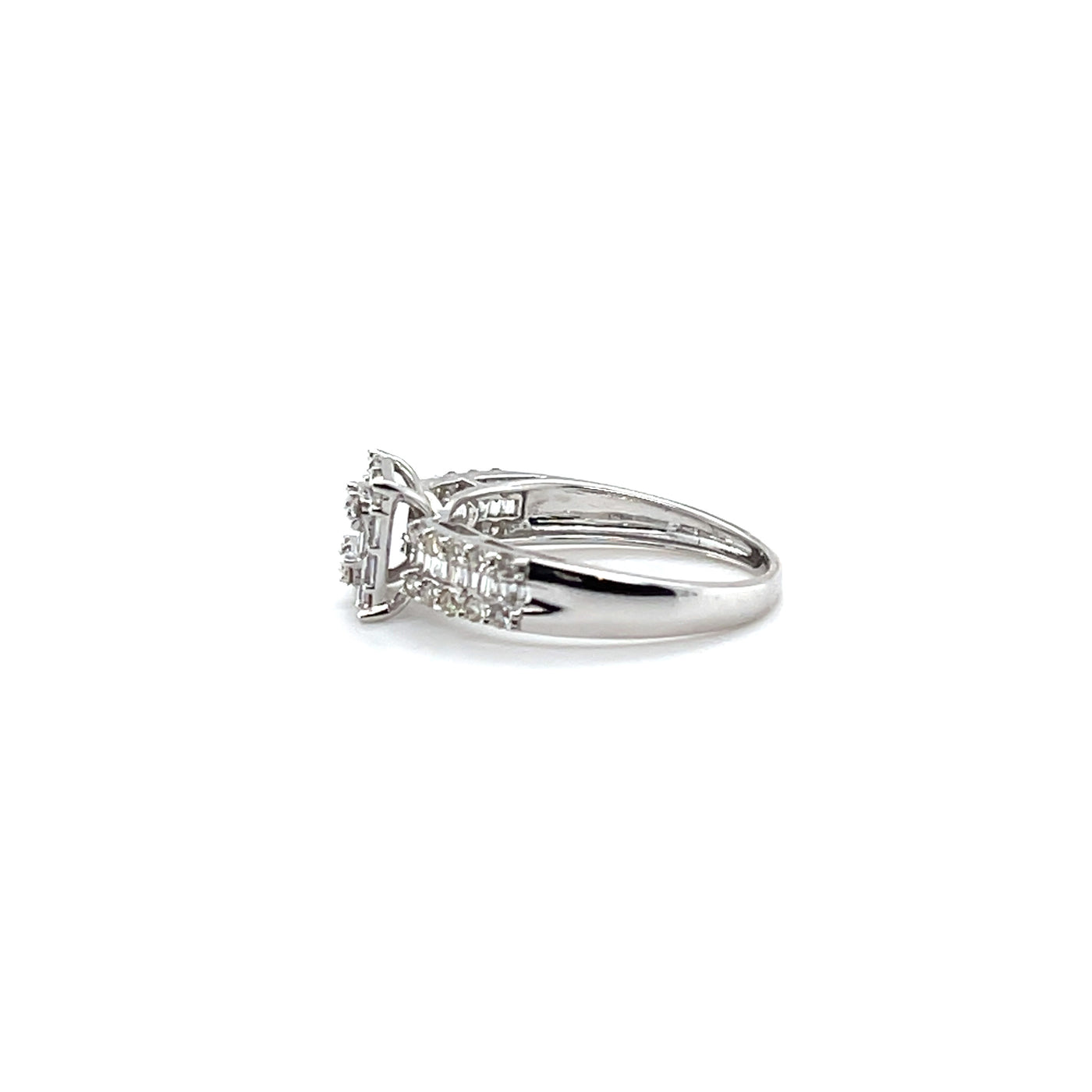 'Evelyn' 18ct white gold diamond ring