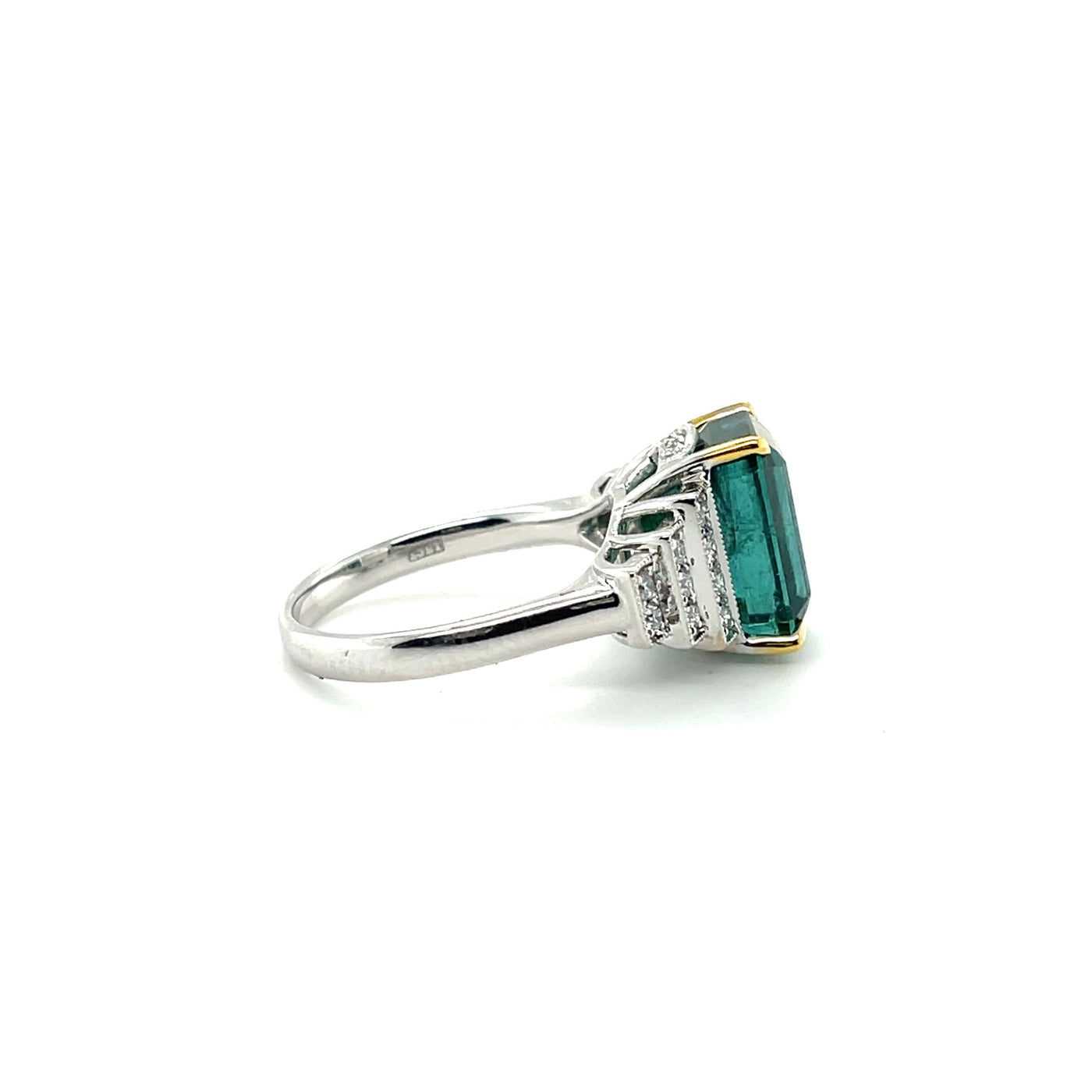 18ct white gold Art Deco style emerald and diamond ring