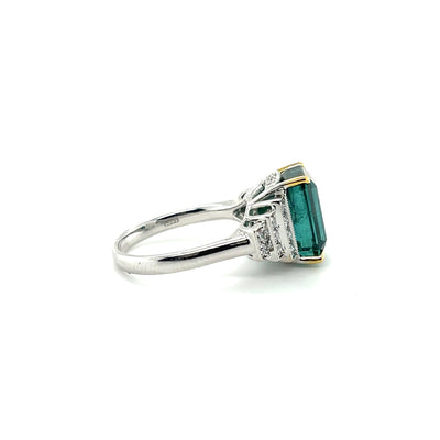 18ct white gold Art Deco style emerald and diamond ring
